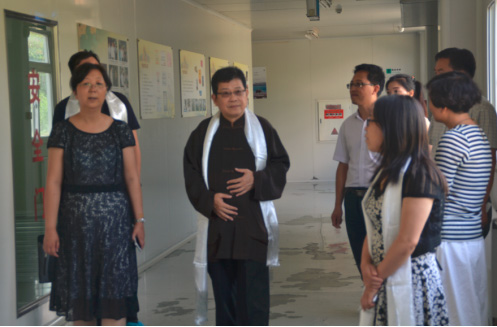 原香港卫视执行台长杨锦麟先生一行光临6966集团集团参观调查