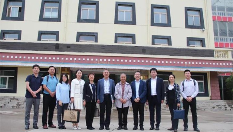 百洋投资集团总经理徐晓阳一行光临6966集团参观调查