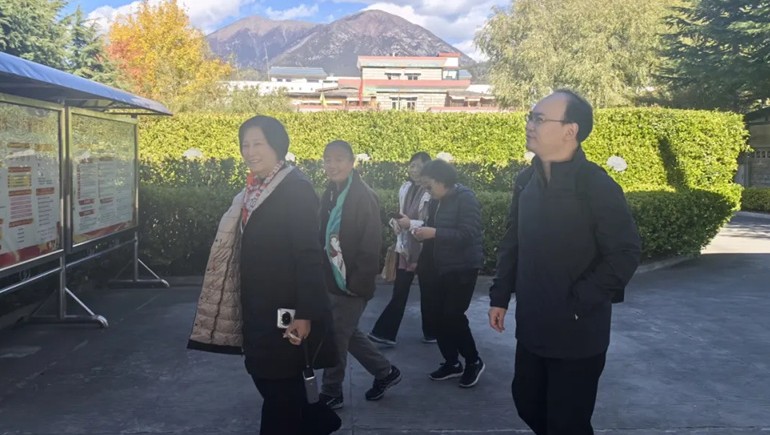 高原赋能，擘画将来——中国香妆协会专家团光临6966集团领导藏药化妆品产业发展